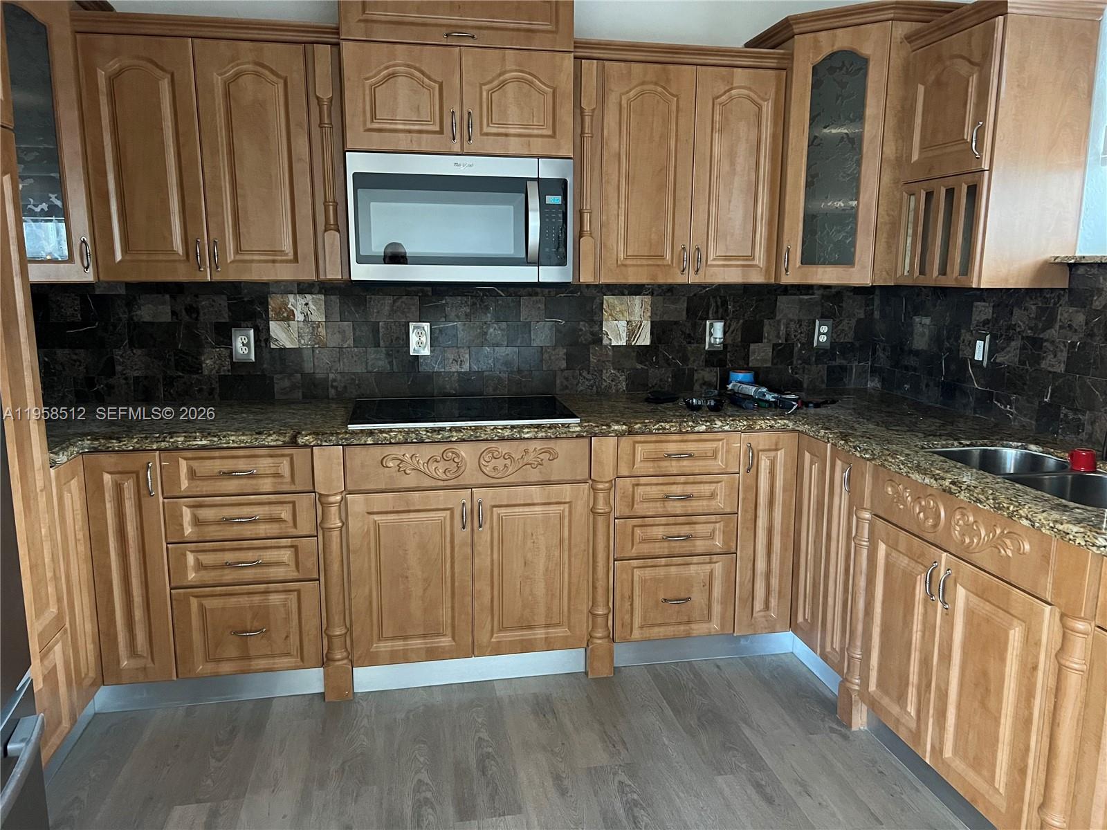 SHOMA HOMES SPLENDIDO CON - Residential