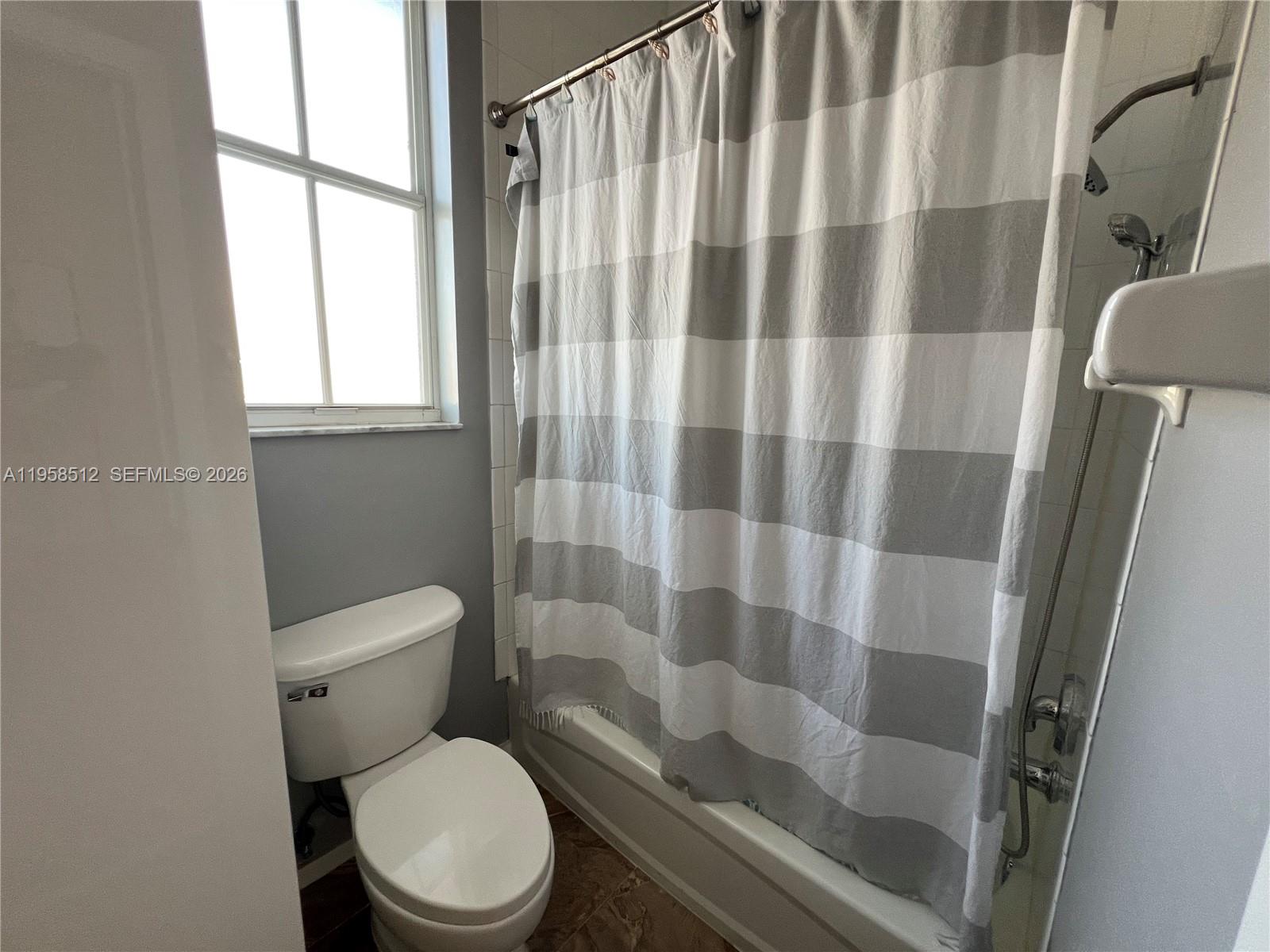 SHOMA HOMES SPLENDIDO CON - Residential