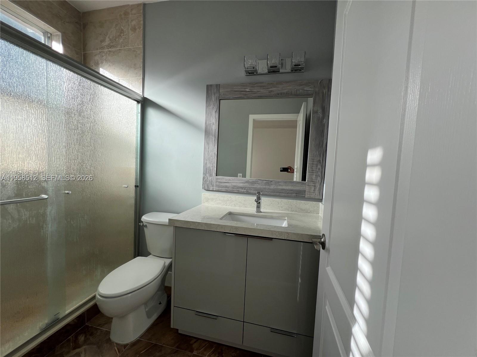 SHOMA HOMES SPLENDIDO CON - Residential