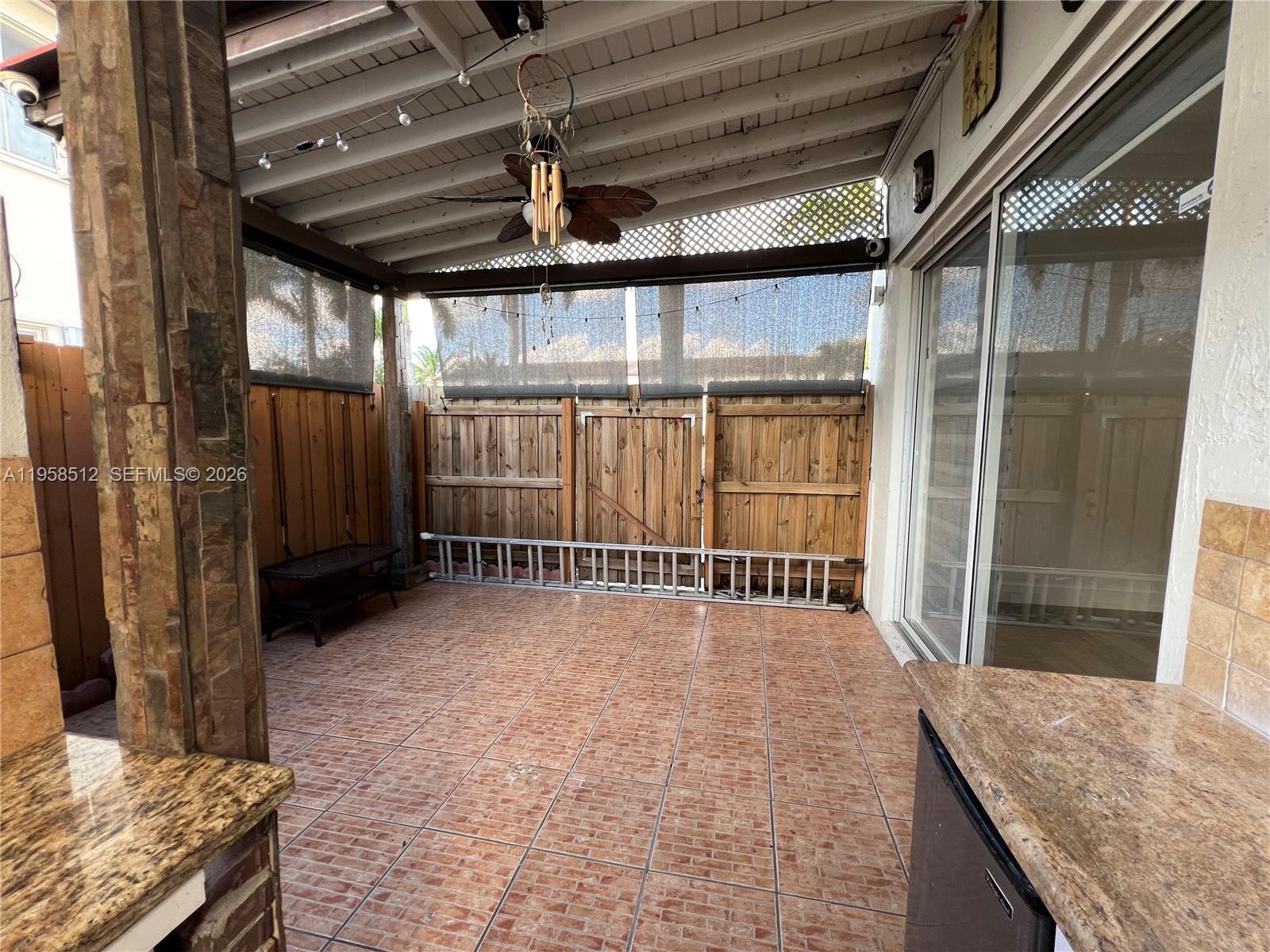 SHOMA HOMES SPLENDIDO CON - Residential