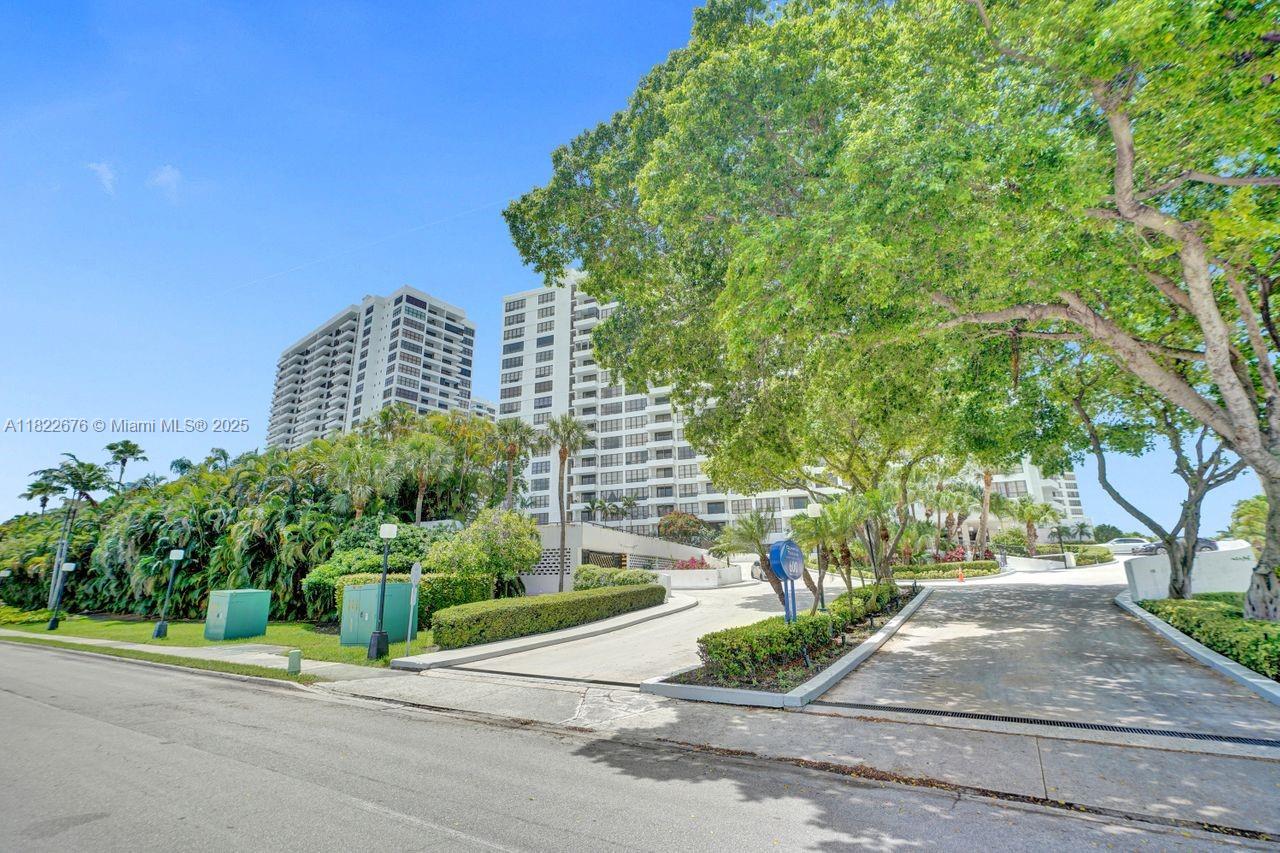 OLYMPUS CONDO PHASE - Residential