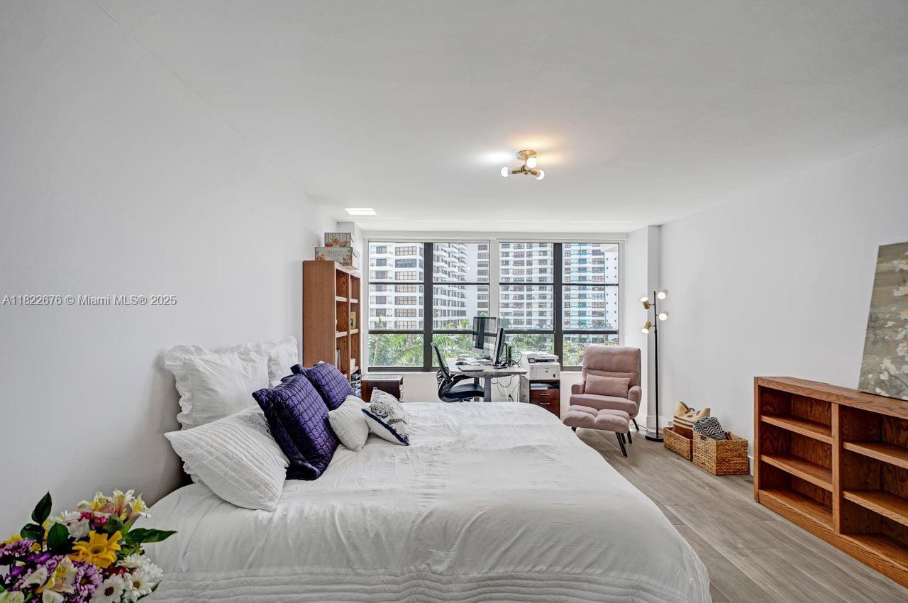 OLYMPUS CONDO PHASE - Residential