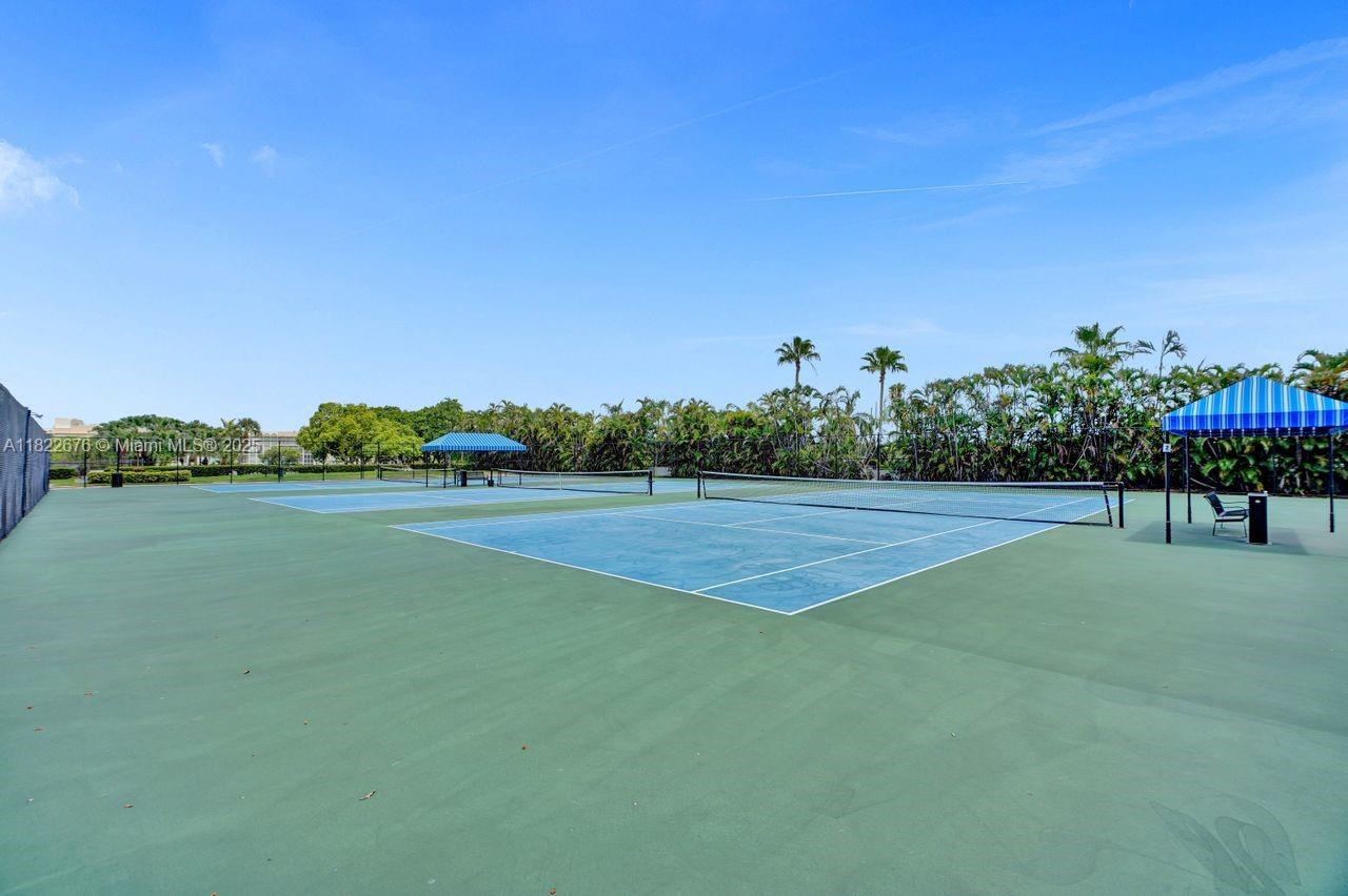 OLYMPUS CONDO PHASE - Residential