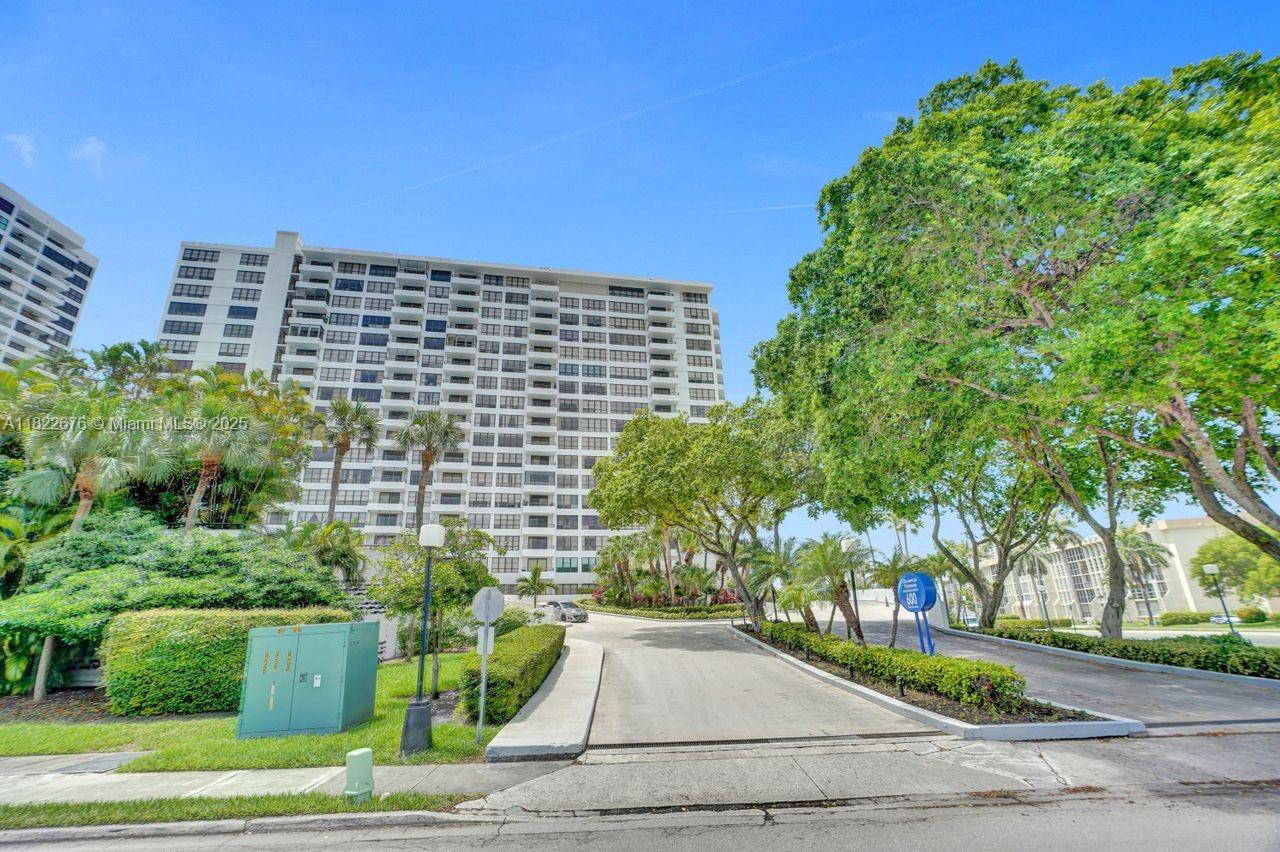 OLYMPUS CONDO PHASE - Residential