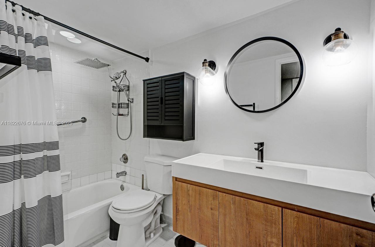 OLYMPUS CONDO PHASE - Residential