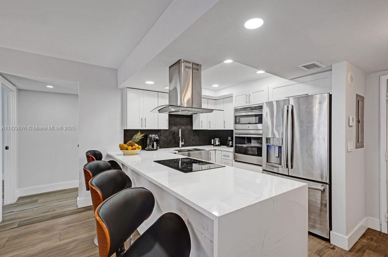 OLYMPUS CONDO PHASE - Residential