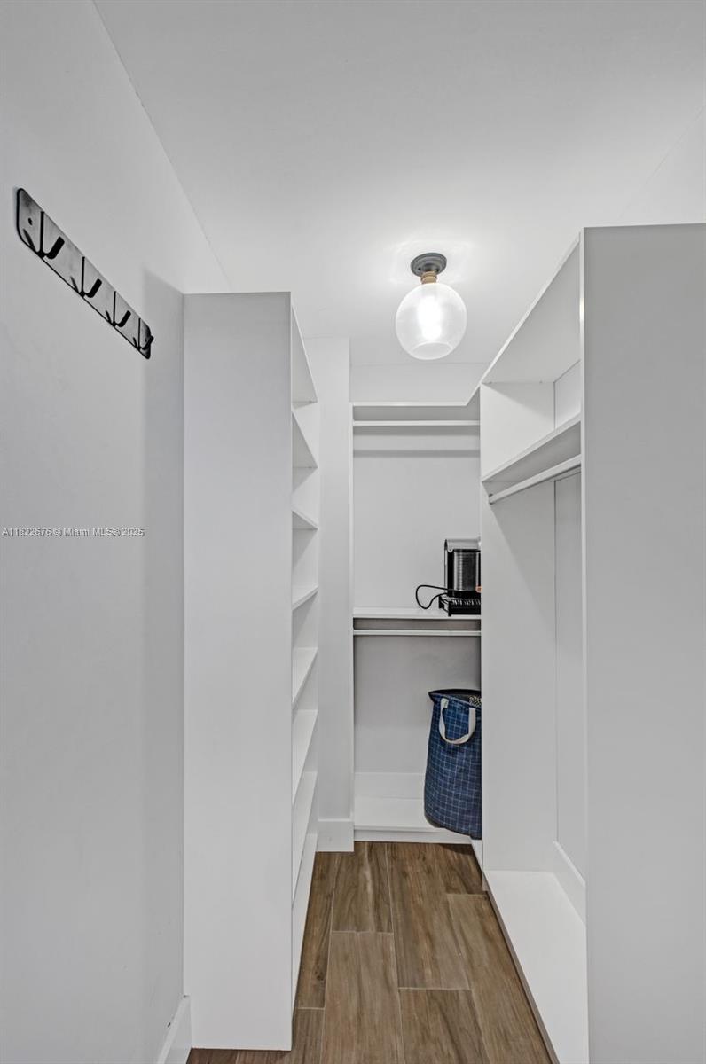 OLYMPUS CONDO PHASE - Residential