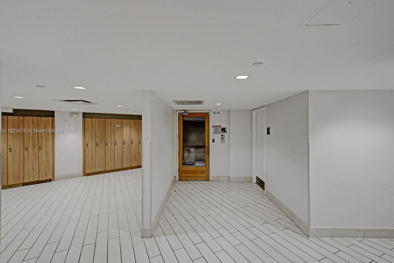 OLYMPUS CONDO PHASE - Residential