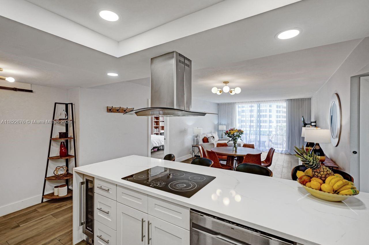 600 Three Islands Blvd 615