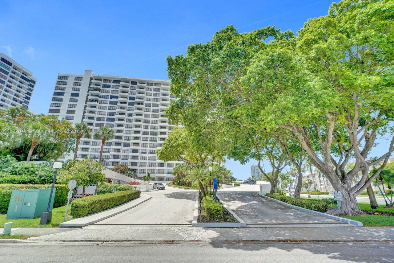 OLYMPUS CONDO PHASE - Residential