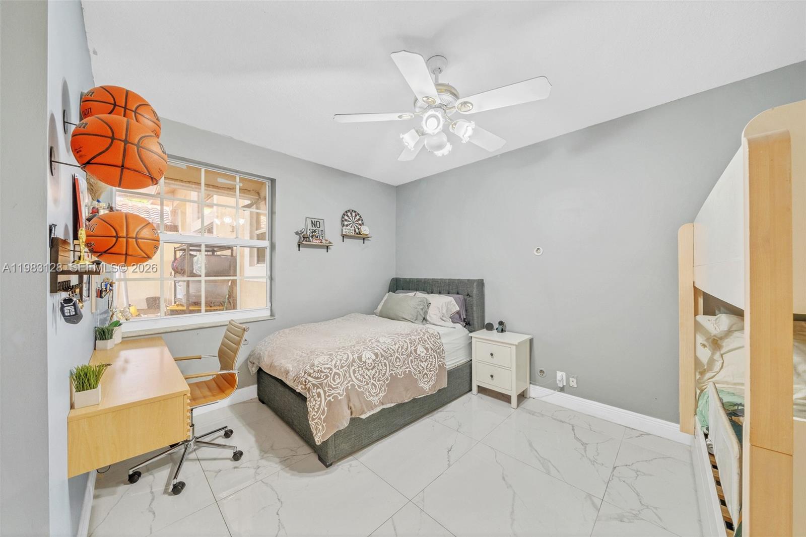 CORAL SPRINGS HILLS - Residential