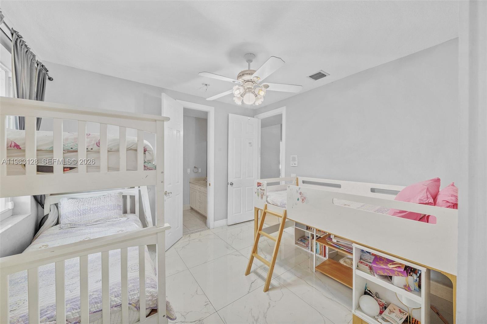 CORAL SPRINGS HILLS - Residential