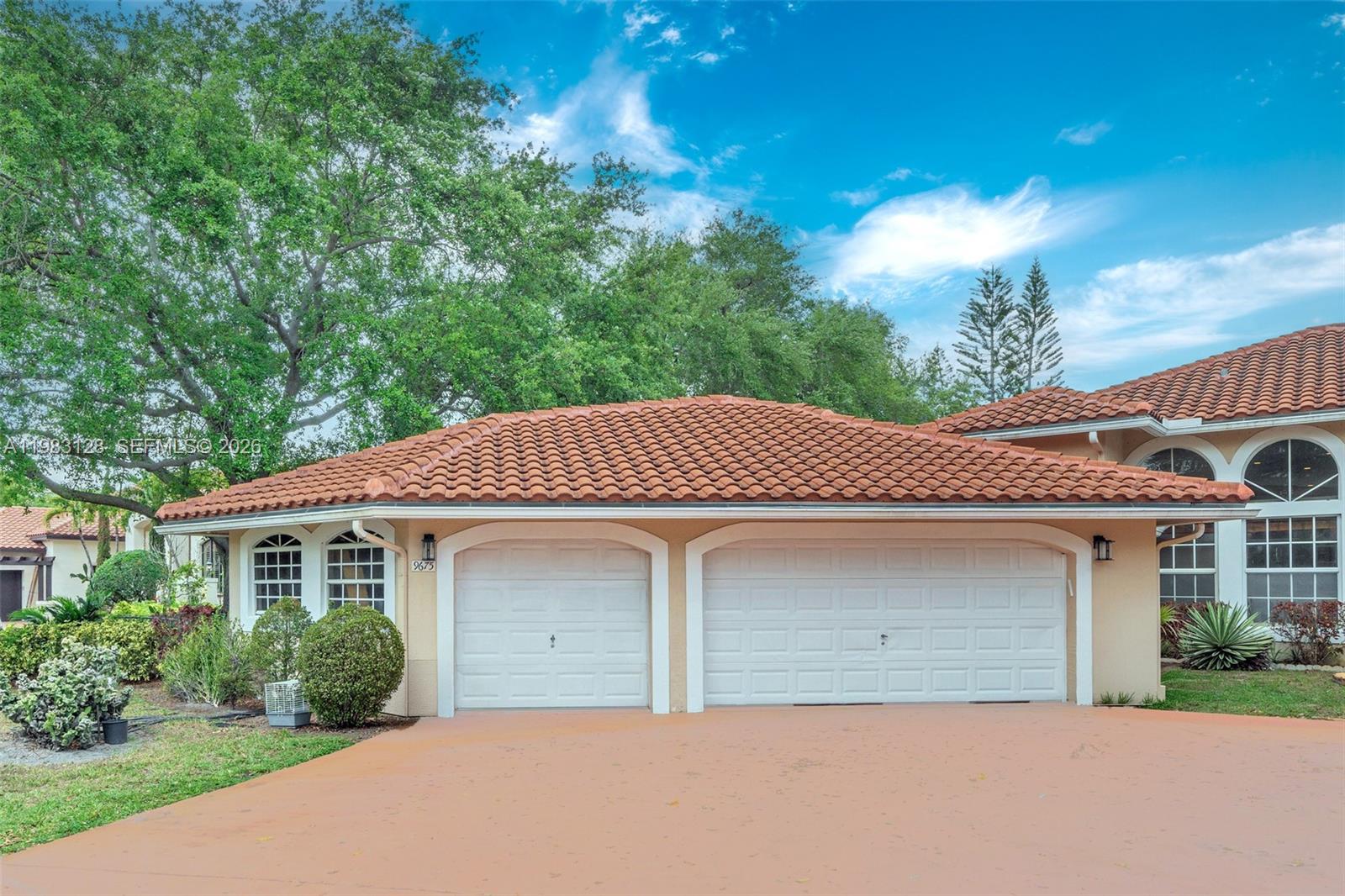 CORAL SPRINGS HILLS - Residential