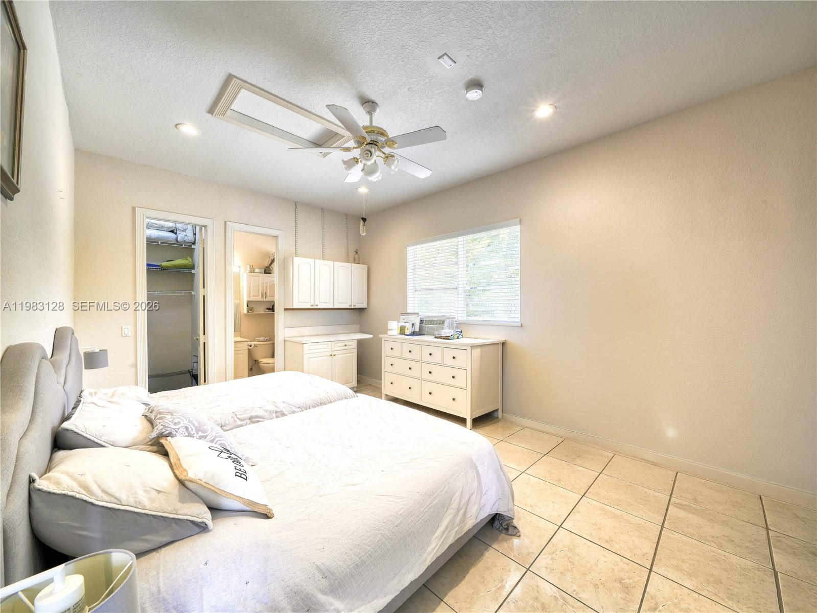 CORAL SPRINGS HILLS - Residential