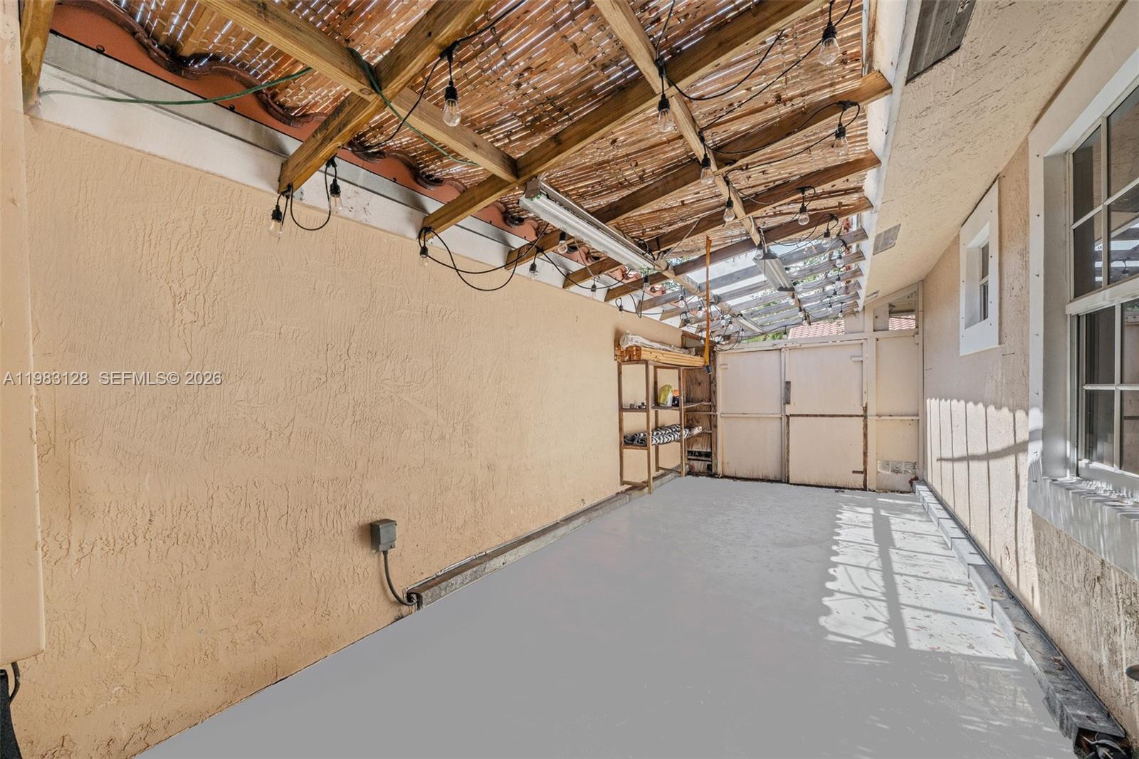 CORAL SPRINGS HILLS - Residential