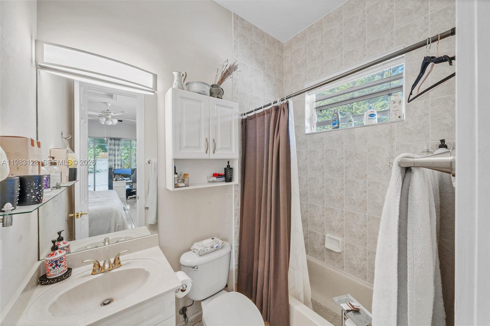 CORAL SPRINGS HILLS - Residential