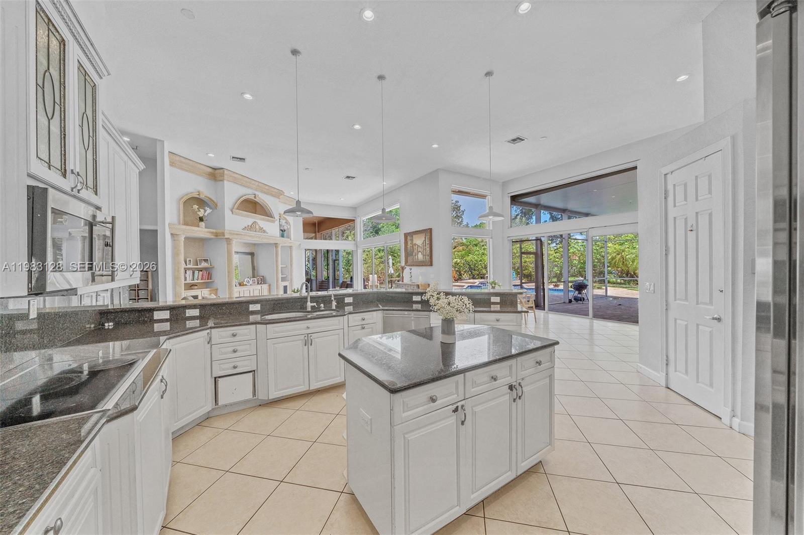 CORAL SPRINGS HILLS - Residential