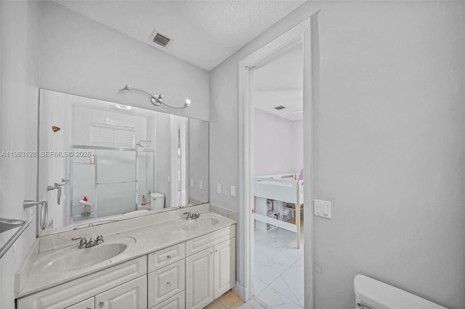 CORAL SPRINGS HILLS - Residential