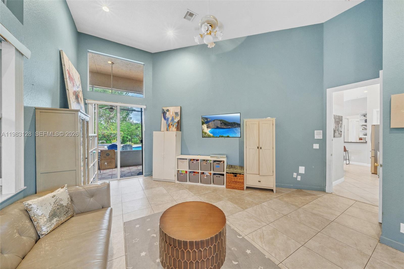 CORAL SPRINGS HILLS - Residential