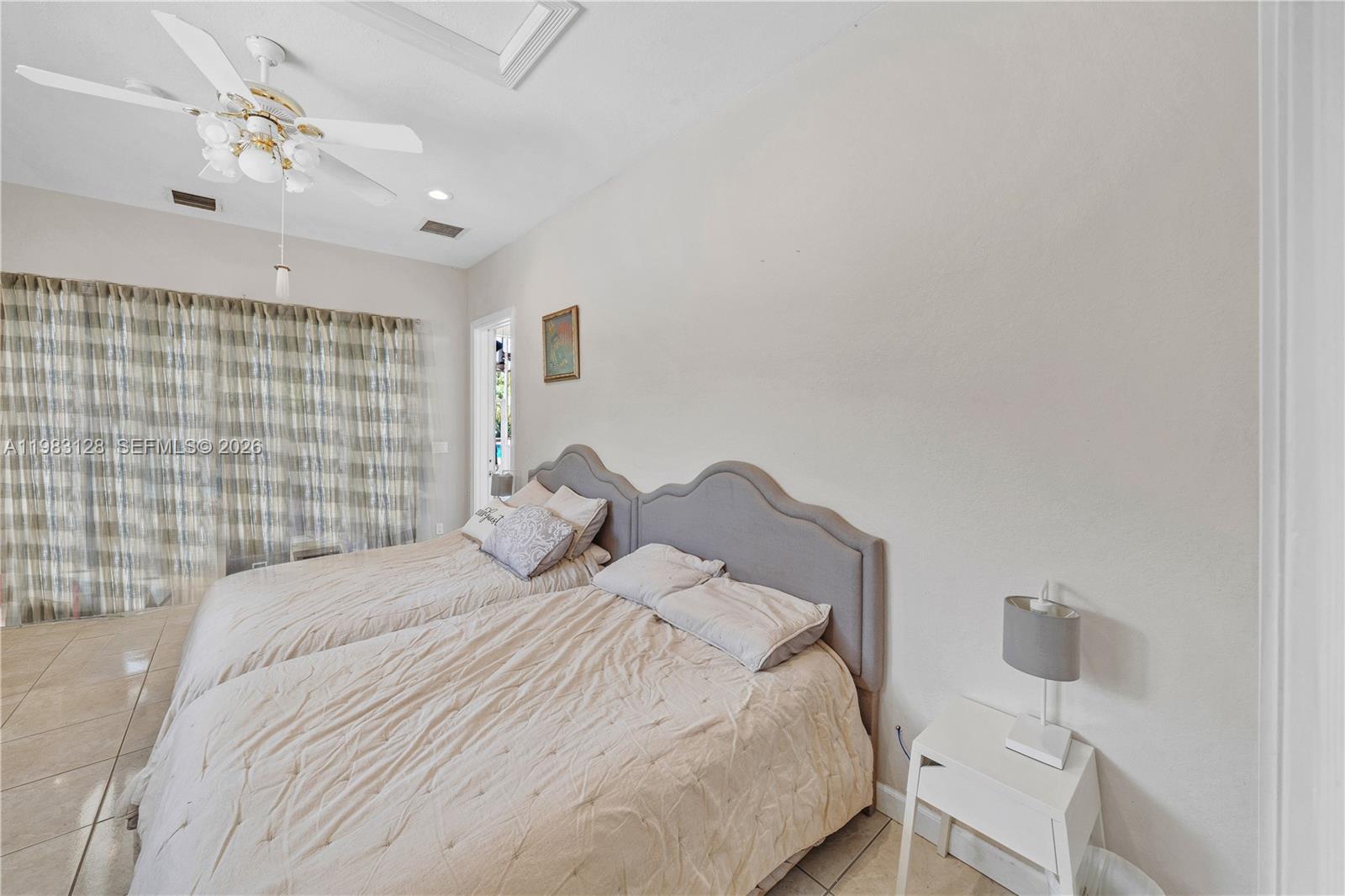 CORAL SPRINGS HILLS - Residential