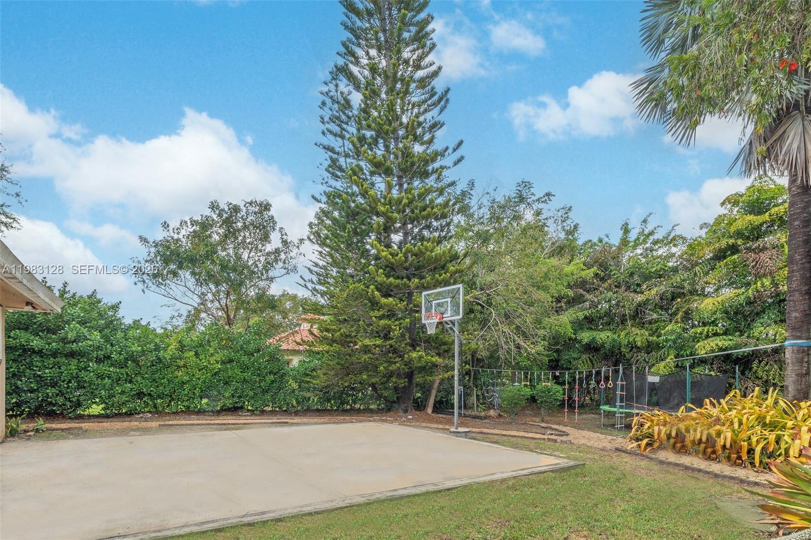 CORAL SPRINGS HILLS - Residential