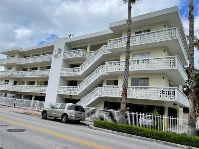 Property for Sale at 900 Euclid Ave 6, Miami Beach, Miami-Dade County, Florida - Bathrooms: 1  - $200,000