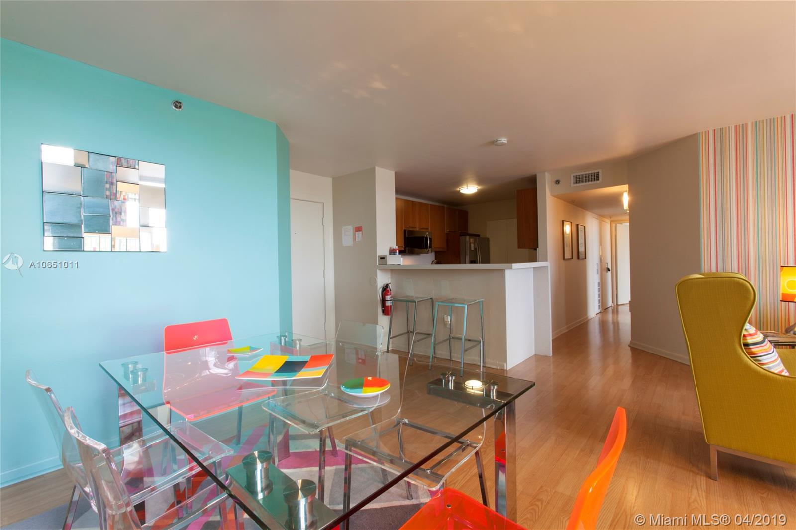 THE YACHT CLUB AVENTURA - Residential