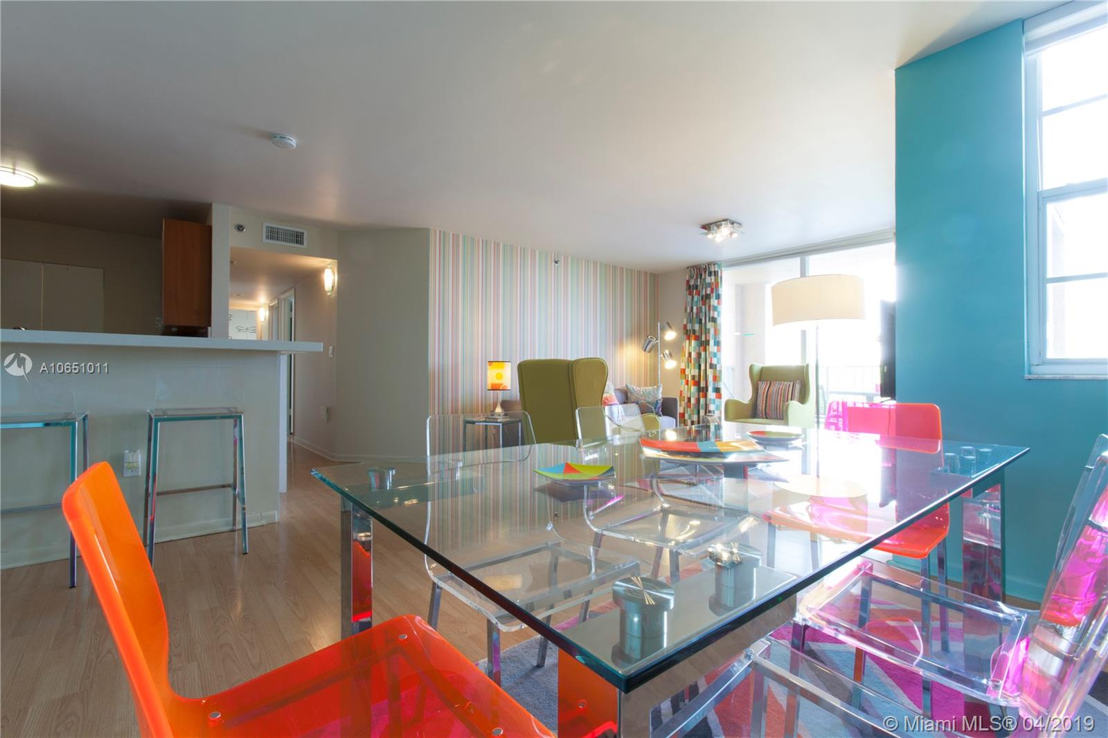 THE YACHT CLUB AVENTURA - Residential