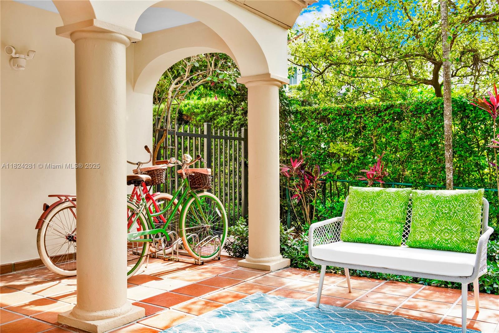 COCONUT GROVE SEC 1 CORAL - Residential