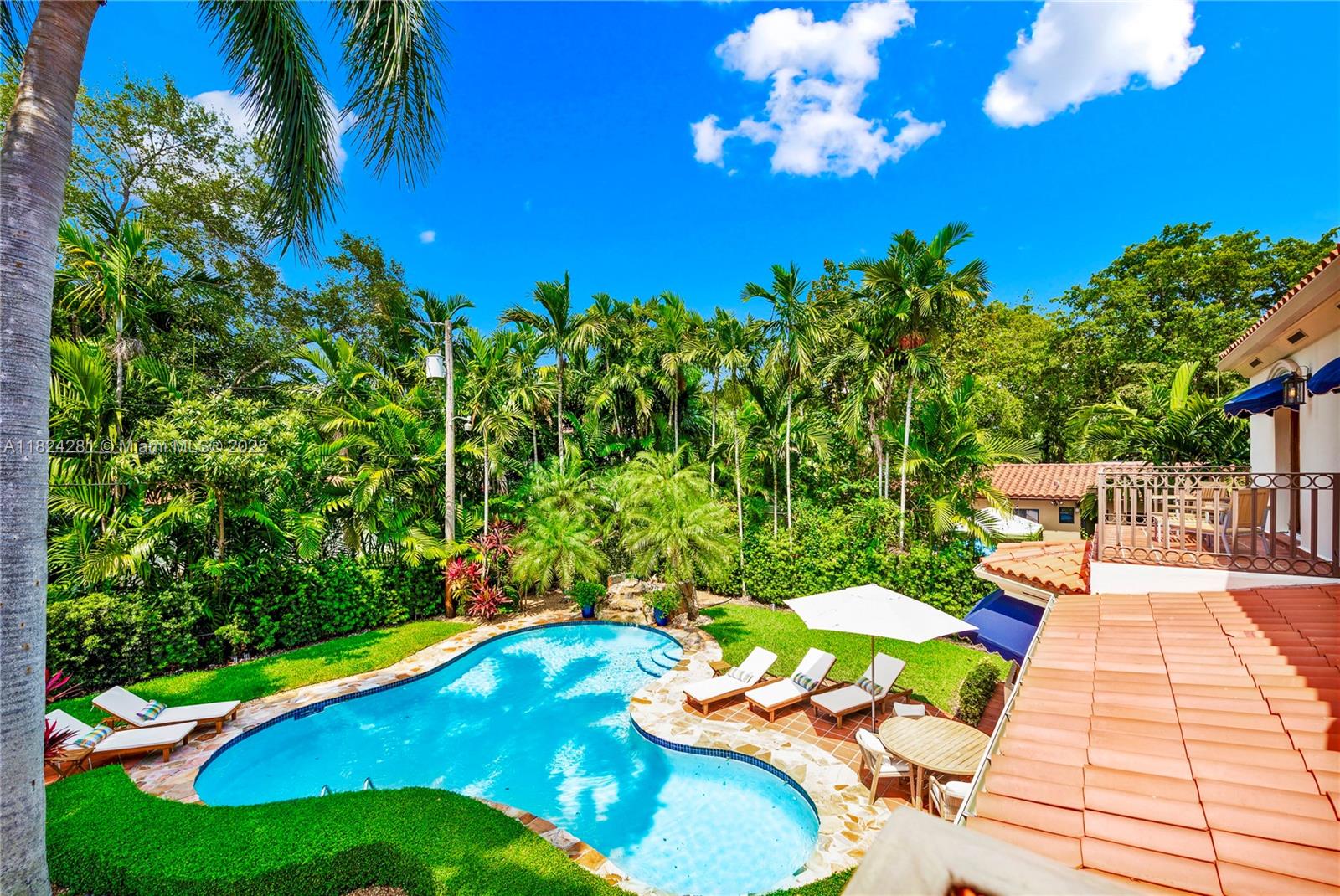 COCONUT GROVE SEC 1 CORAL - Residential