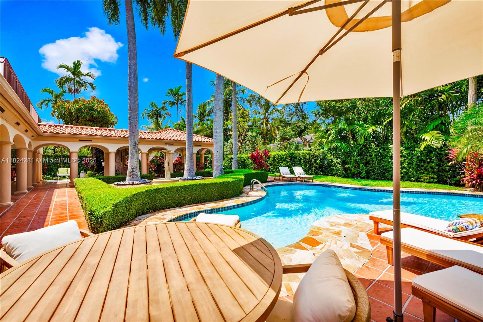 COCONUT GROVE SEC 1 CORAL - Residential