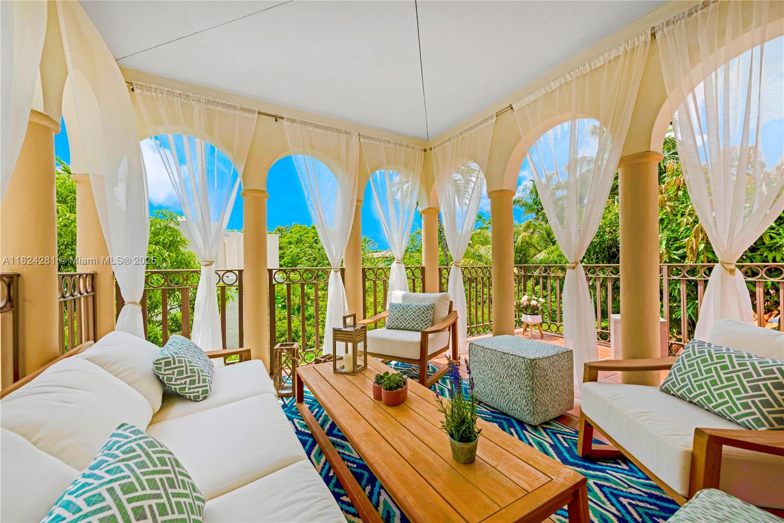 COCONUT GROVE SEC 1 CORAL - Residential