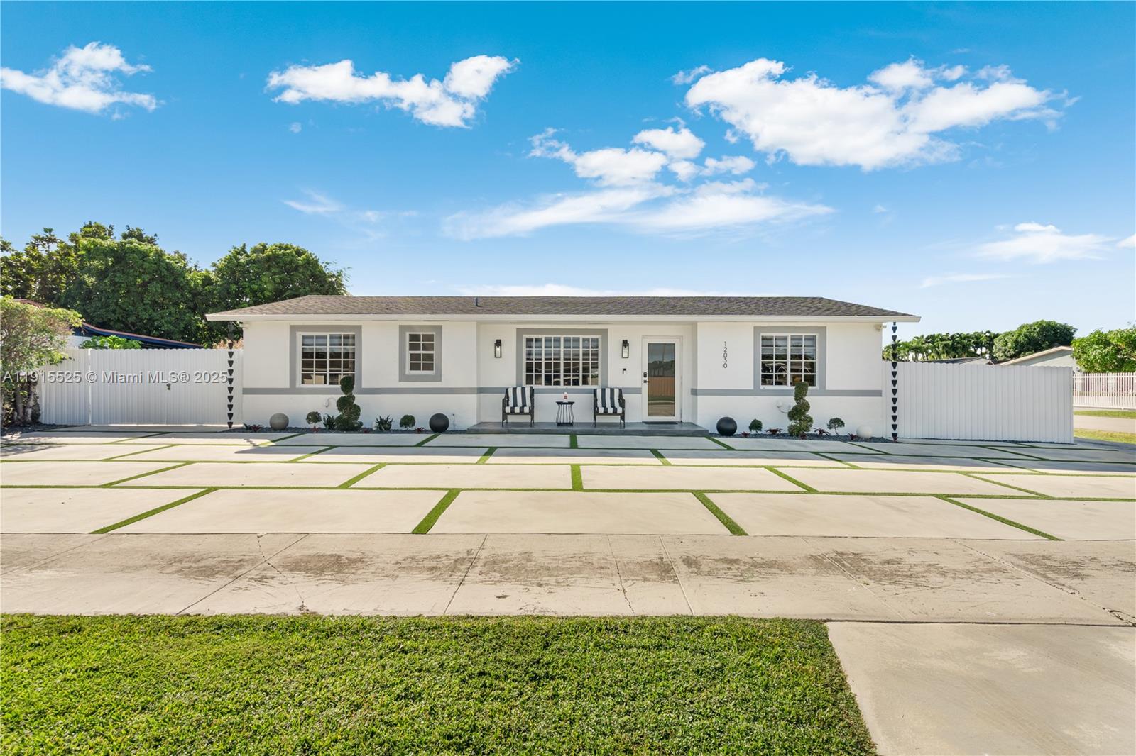 LOS ANGELES ESTATES SEC 3 - Residential