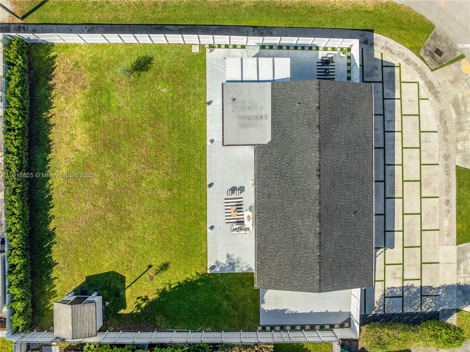 LOS ANGELES ESTATES SEC 3 - Residential