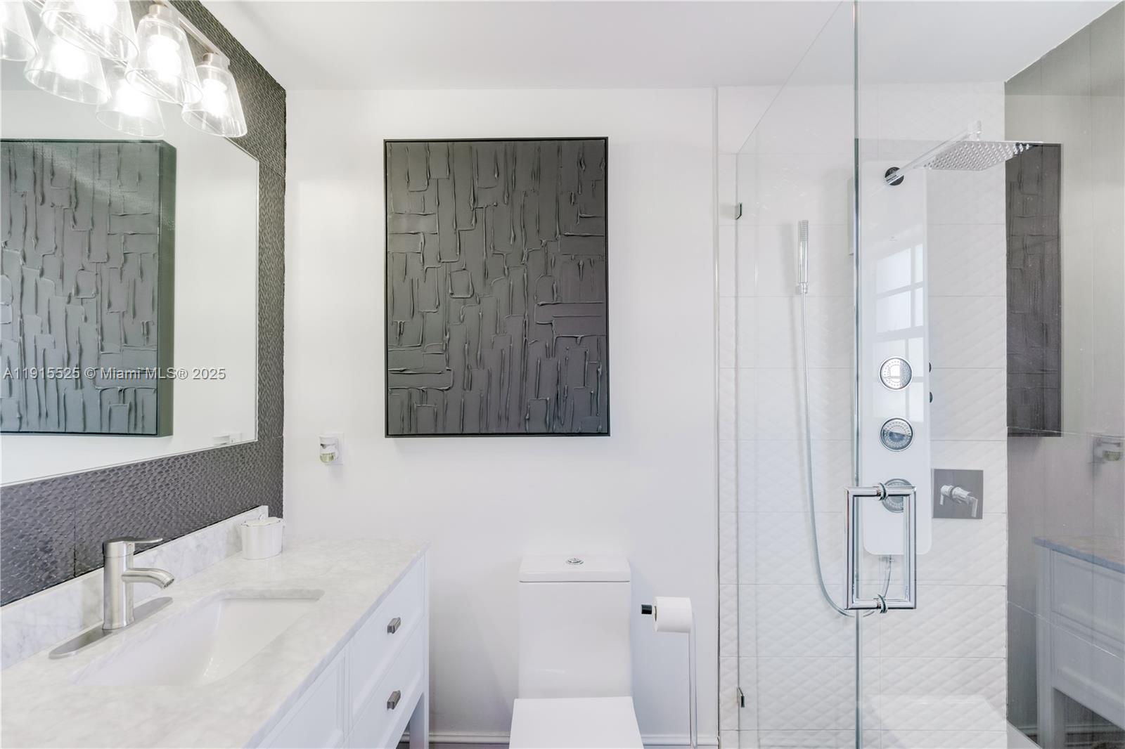 LOS ANGELES ESTATES SEC 3 - Residential