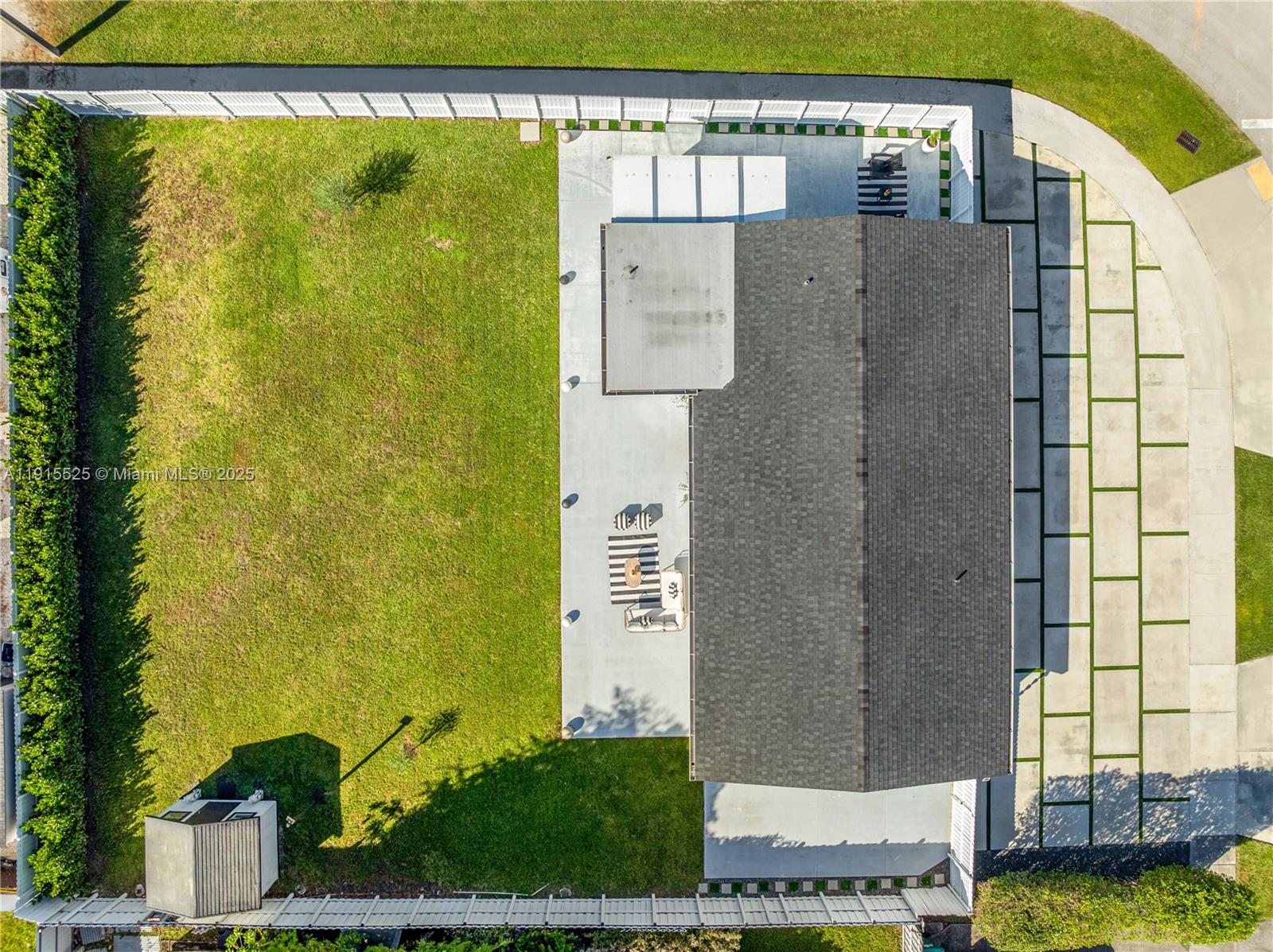 LOS ANGELES ESTATES SEC 3 - Residential