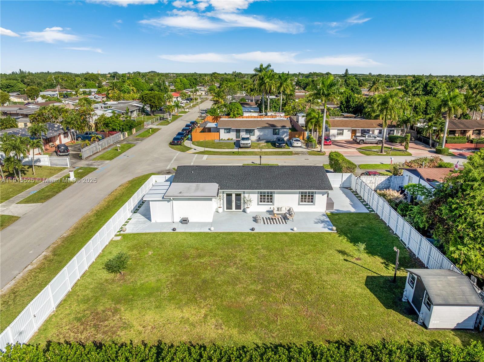 LOS ANGELES ESTATES SEC 3 - Residential