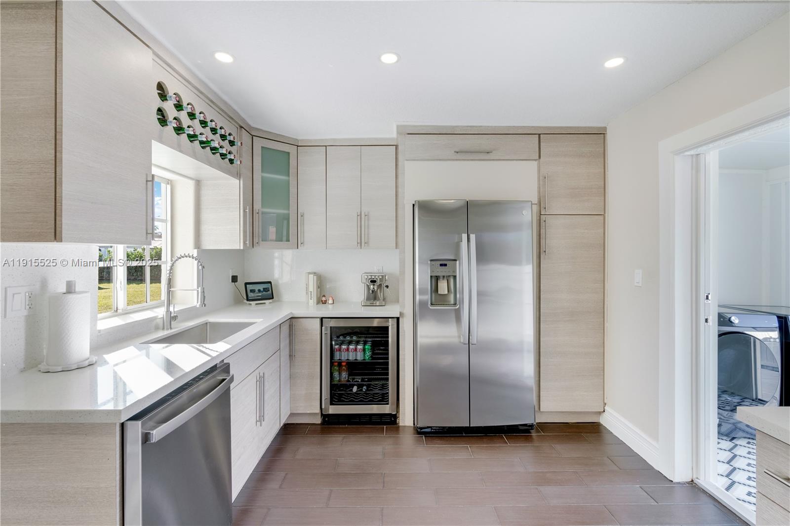 LOS ANGELES ESTATES SEC 3 - Residential