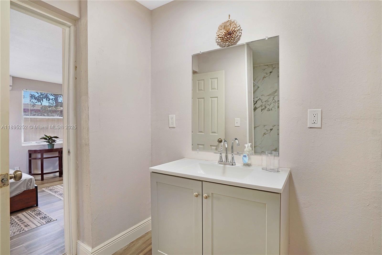 Melrose Manors - Residential