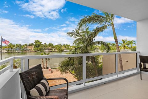 Photo of 5700 Collins Ave #3J, Miami Beach, FL 33140 (MLS # A11924883)