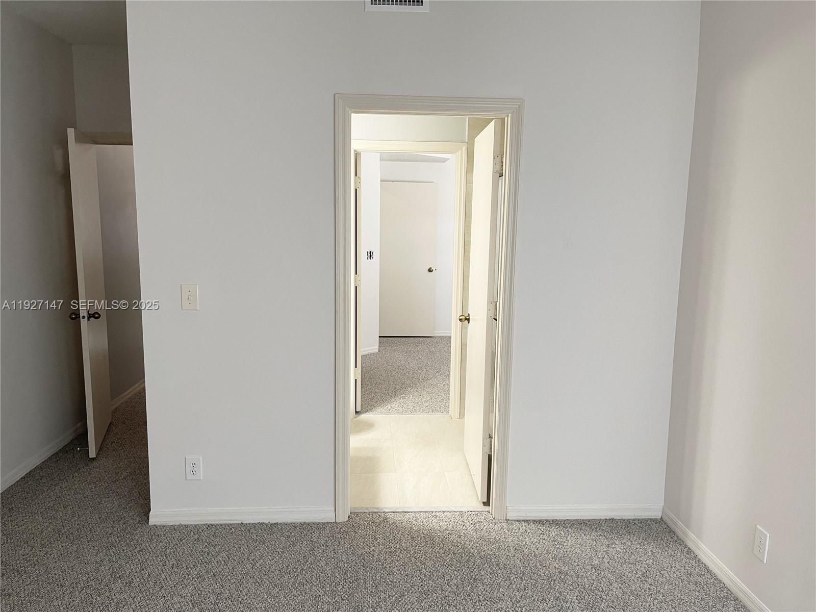 SECTORS 3 & 4 BOUNDARY PL - Residential Lease