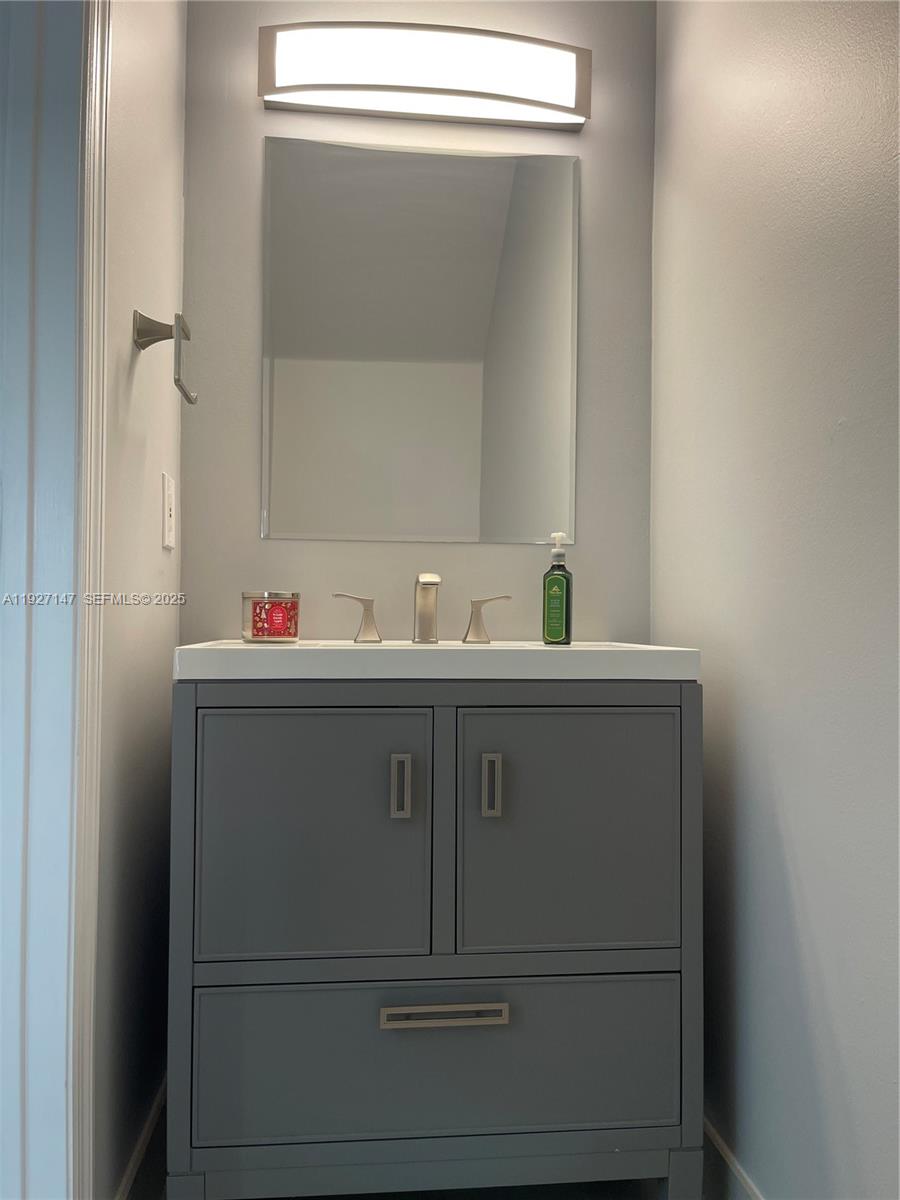 SECTORS 3 & 4 BOUNDARY PL - Residential Lease