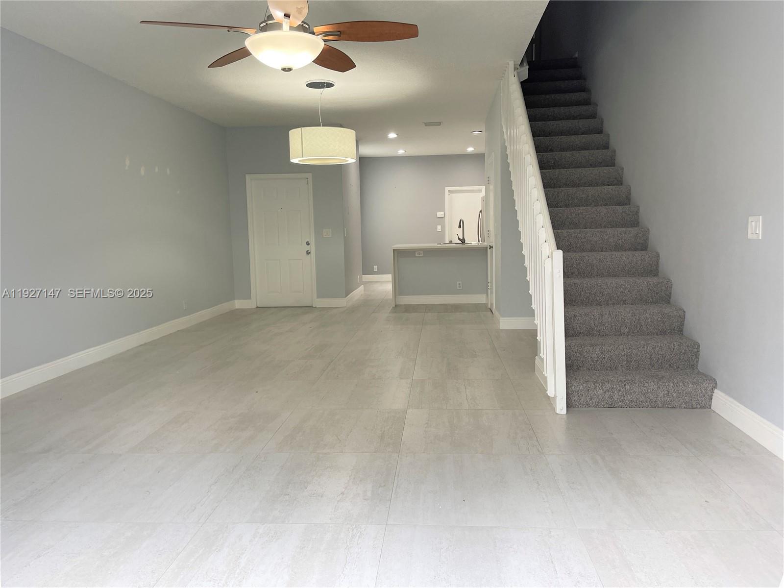 SECTORS 3 & 4 BOUNDARY PL - Residential Lease