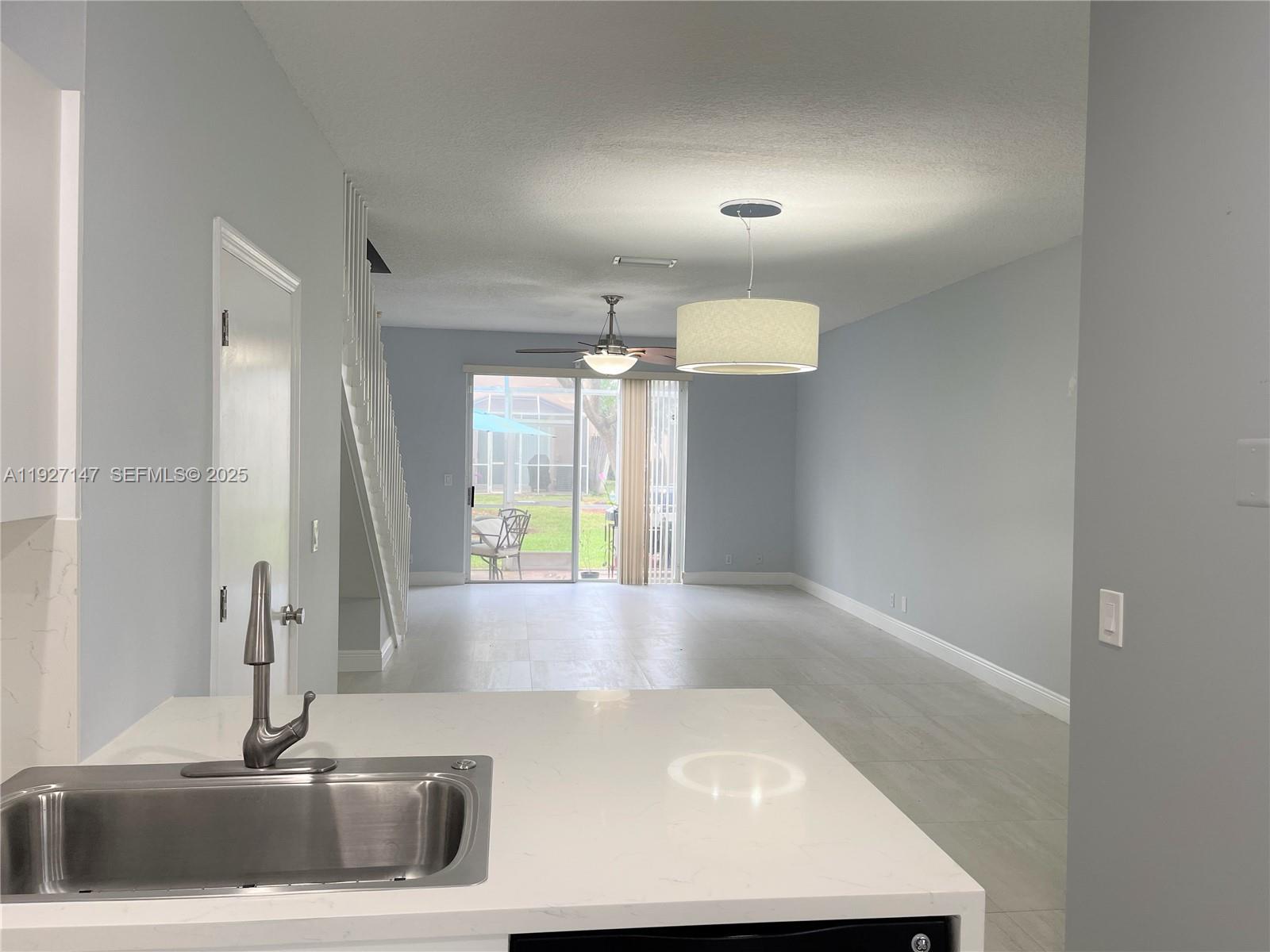 SECTORS 3 & 4 BOUNDARY PL - Residential Lease