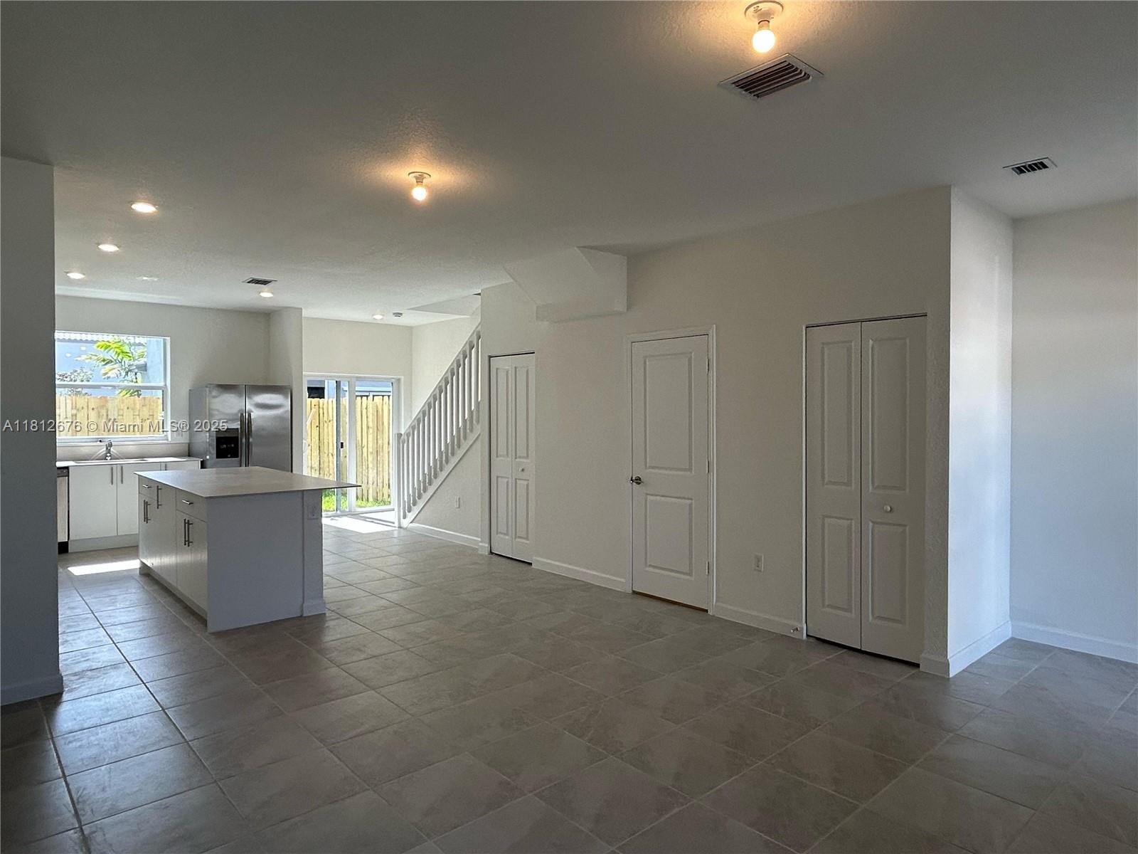 111 Se 11 Ave