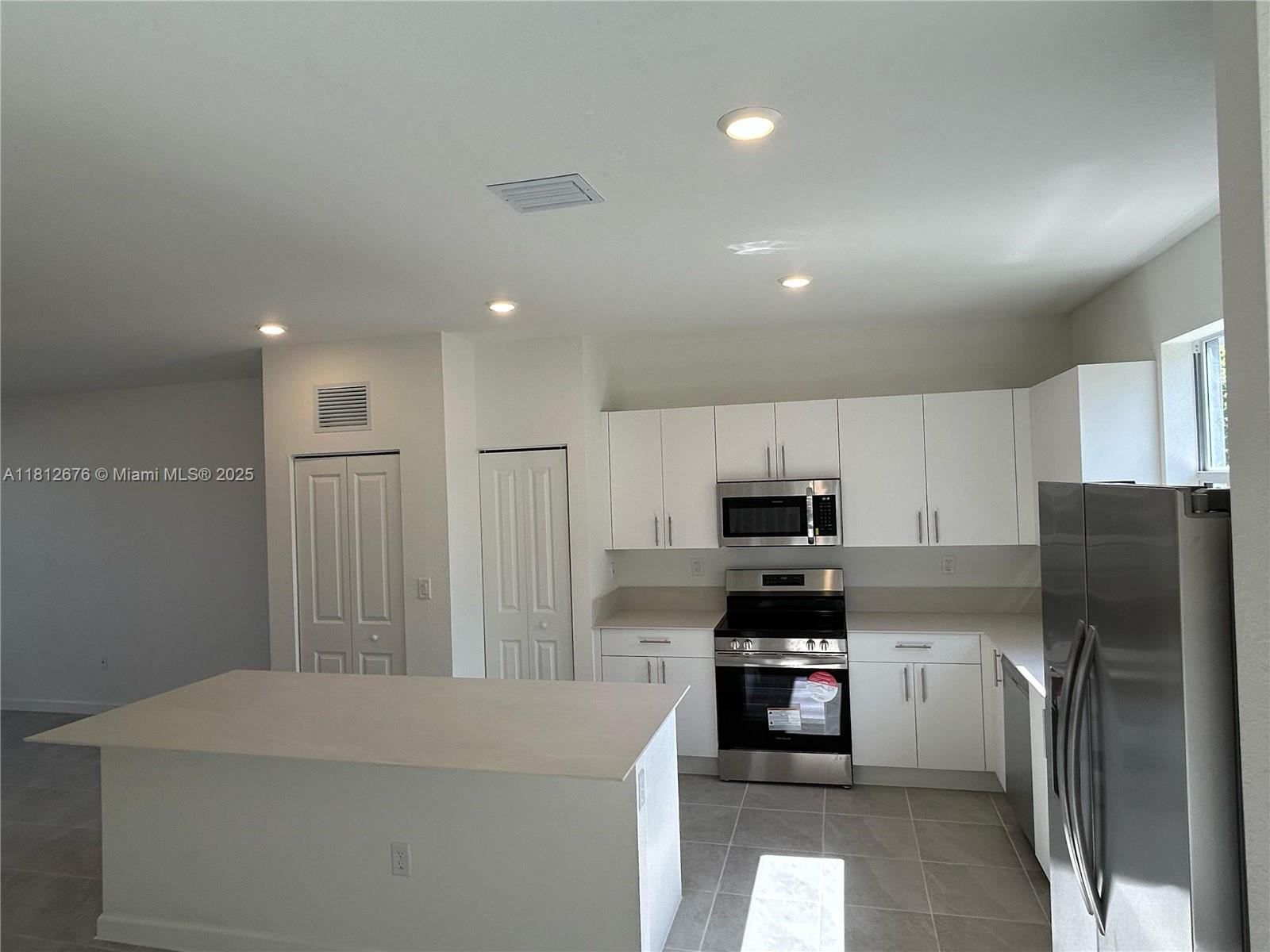111 Se 11 Ave
