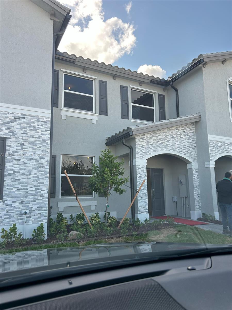 111 Se 11 Ave