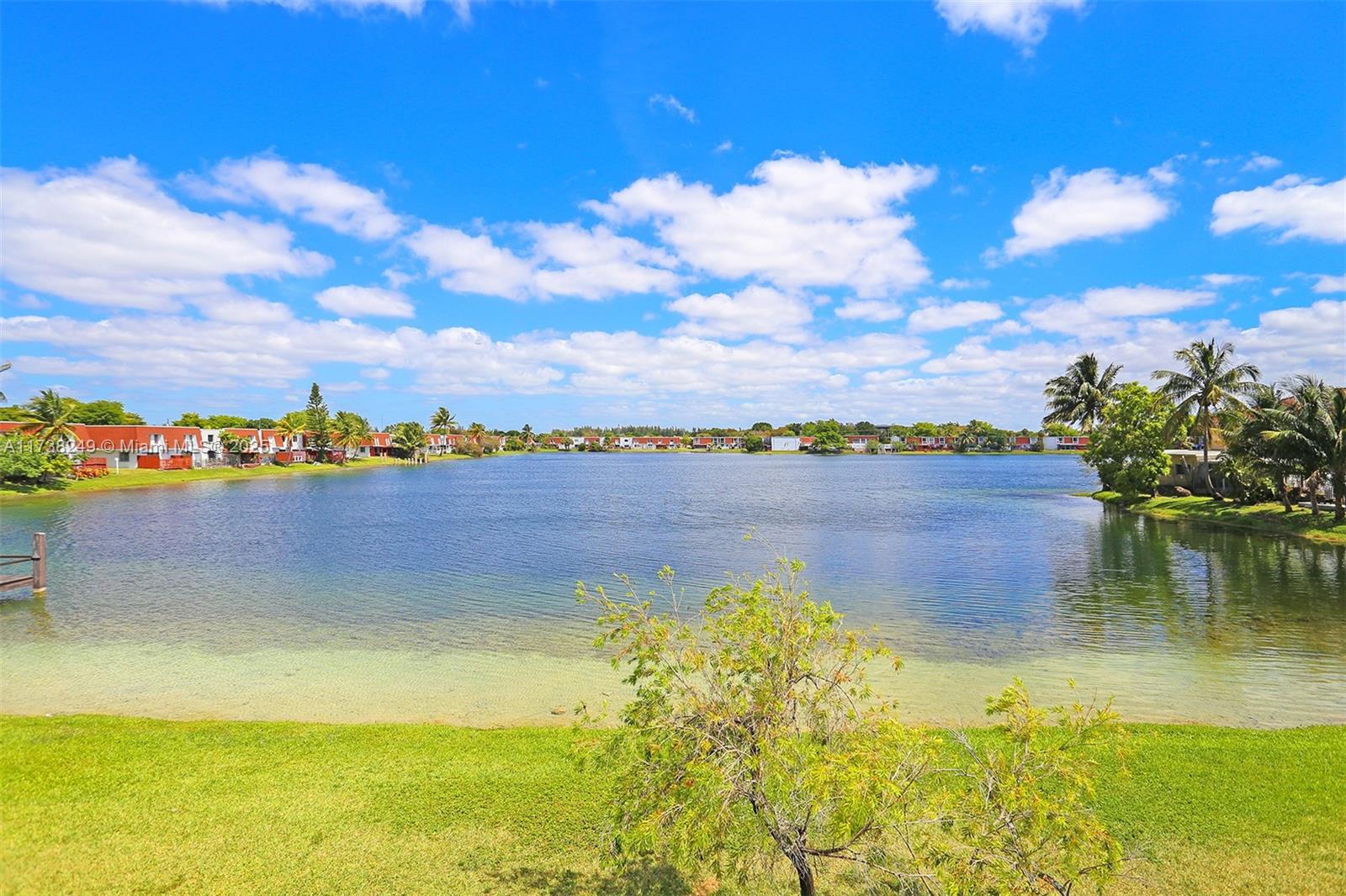 LAGUNA CLUB WEST CONDO BL - Residential