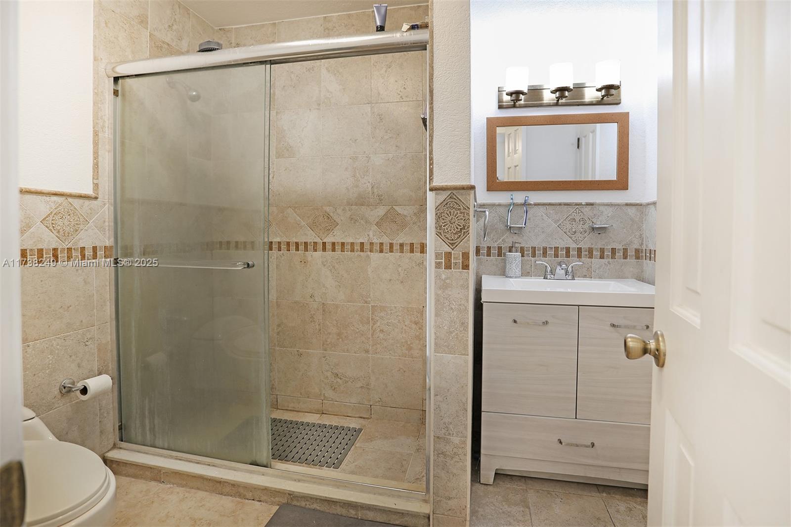 LAGUNA CLUB WEST CONDO BL - Residential