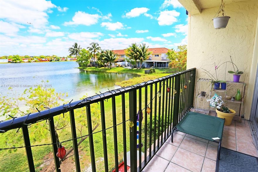 This Lakefront 2 Bedroom, 1.5 Bathroom condo is great for first time home buyers and investors. Quiet community! Tile floors throughout. Washer and Dryer inside the unit! Great views of the lake from the balcony. Nice community pool/patio over looking the lake. One assigned parking spot with plenty of guest parking. Very close to FIU, 836 and the Turnpike! Conveniently located close to shops, malls, restaurants, grocery stores, MIA and much more!